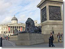 It was built in commemoration to win to a French army that led Napoleon in 1805 at the naval battle of Trafalgar.